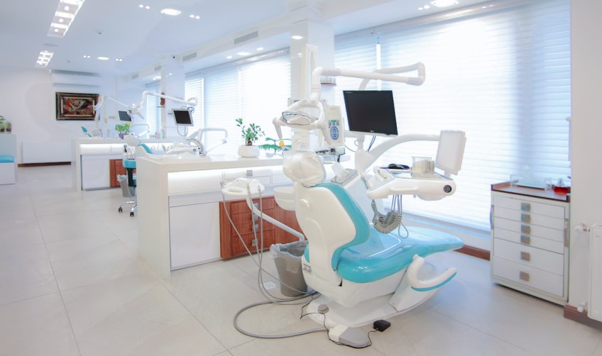 Cómo preparar a los niños para su primera visita al dentista