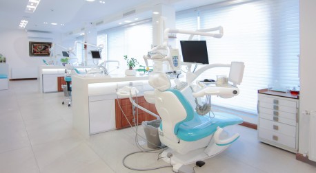 Cómo preparar a los niños para su primera visita al dentista